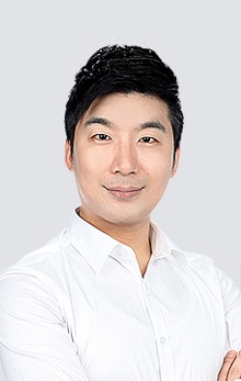 천지웅
